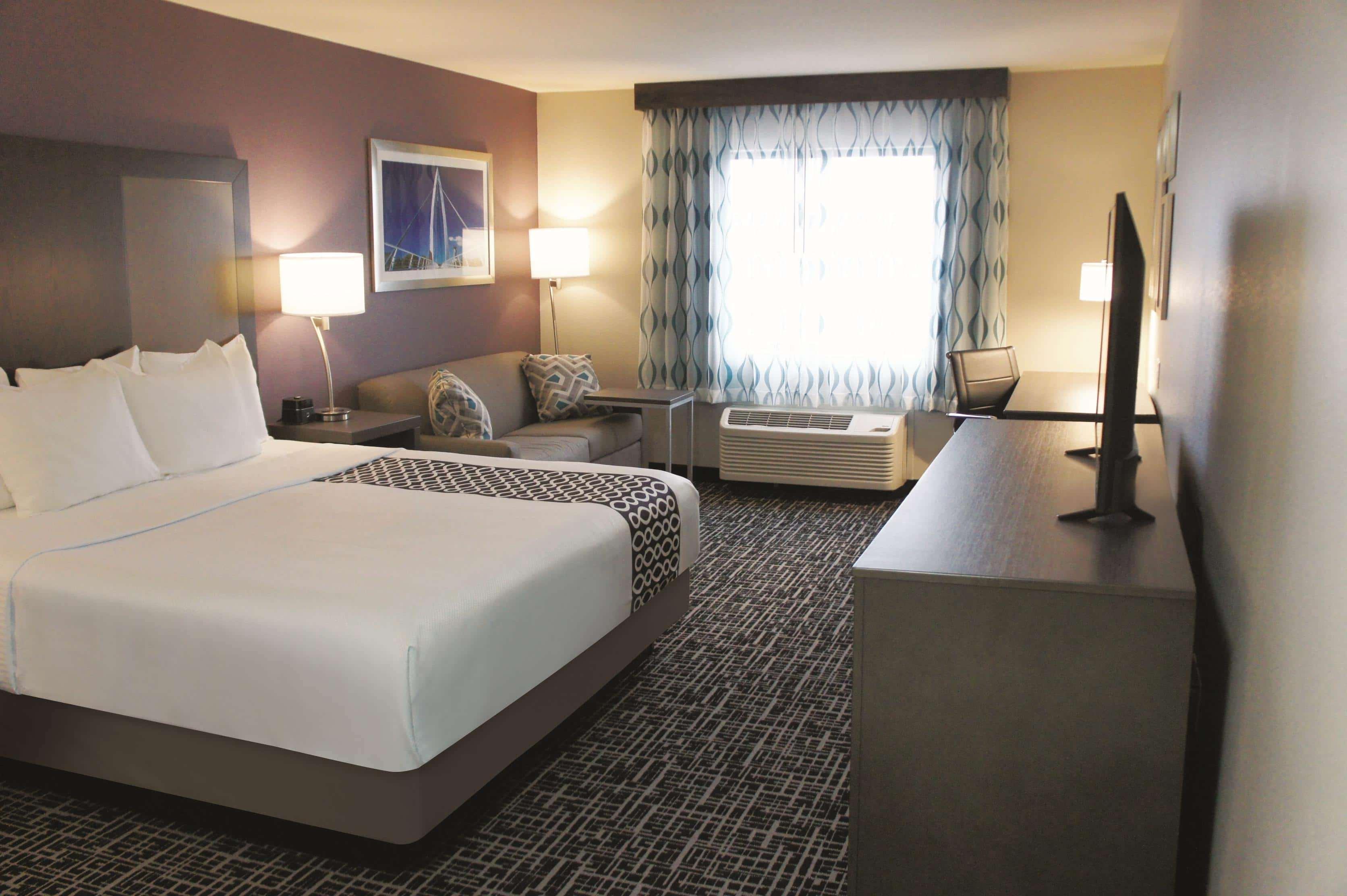 La Quinta By Wyndham Wichita Airport Hotell Eksteriør bilde