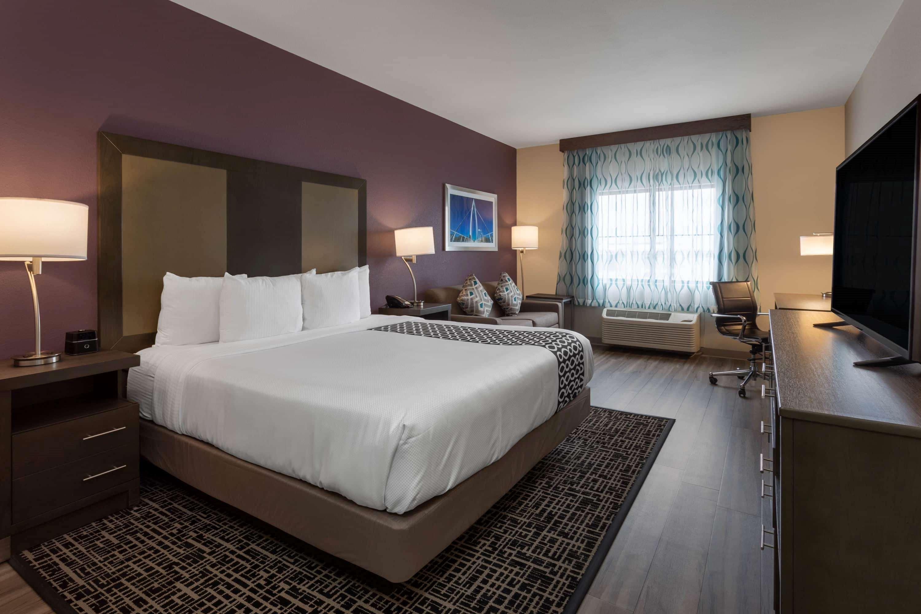 La Quinta By Wyndham Wichita Airport Hotell Eksteriør bilde