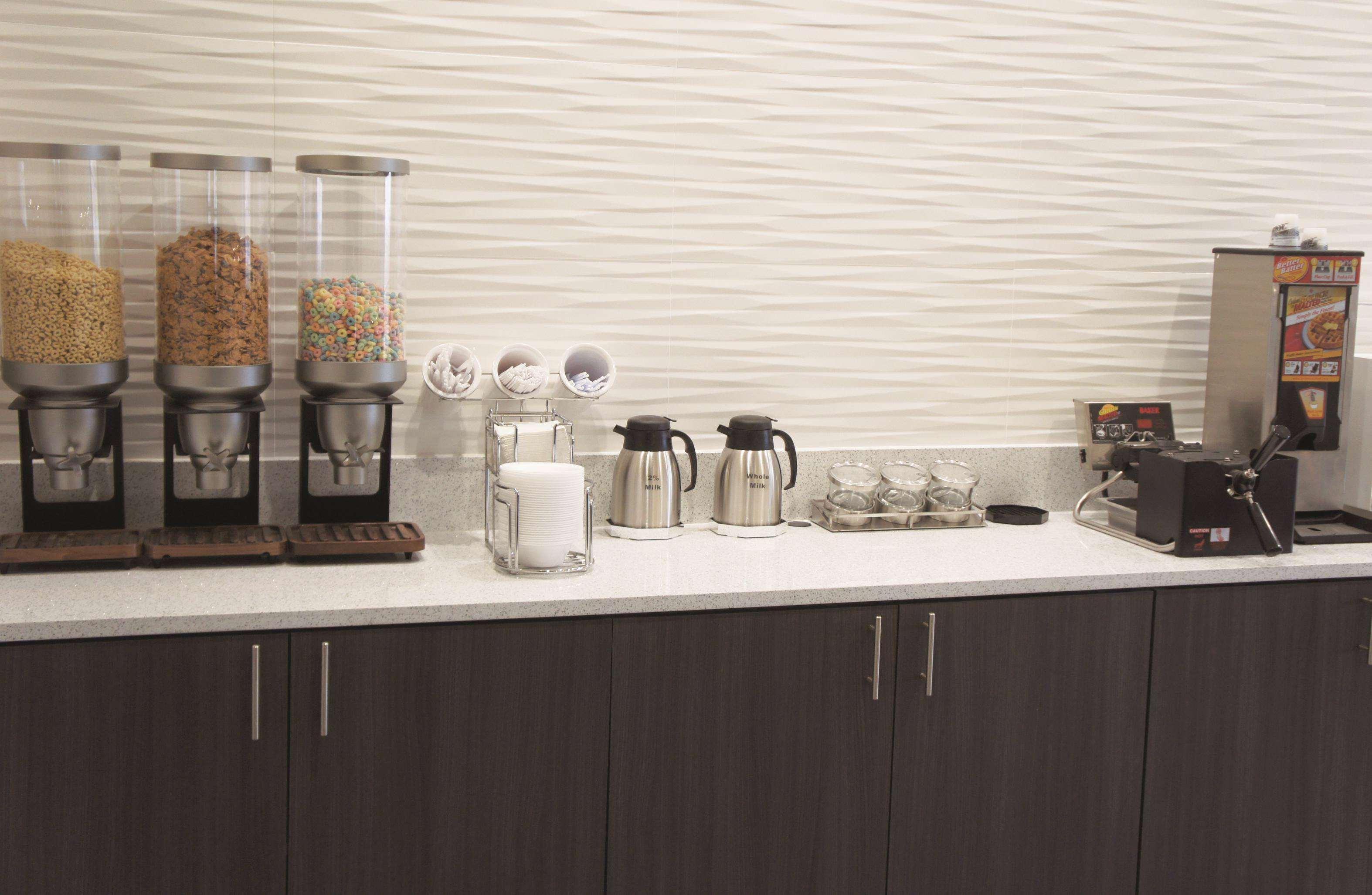 La Quinta By Wyndham Wichita Airport Hotell Eksteriør bilde